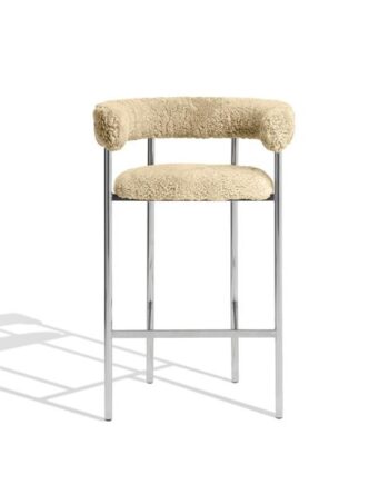 Møbel Copenhagen Font Barstol Med Armlæn 75 Cm Sheepskin Honey Poleret Stål Stel