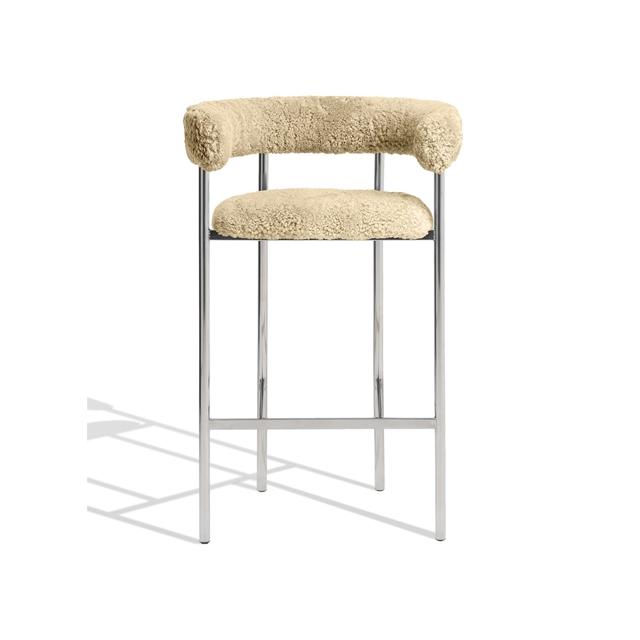 Møbel Copenhagen Font Barstol Med Armlæn 65 Cm Sheepskin Honey Poleret Stål Stel