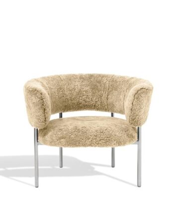 Møbel Copenhagen Font Lænestol Med Armlæn Sheepskin Honey Poleret Stål Stel