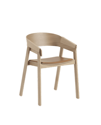 Muuto Cover Spisebordsstol Med Armlæn Læder Polstret Cognac Eg