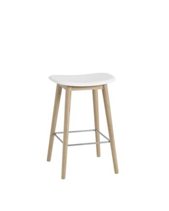 Muuto Fiber Barstol Med Træ Base Hvid Eg H66 Cm
