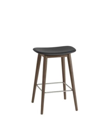 Muuto Fiber Barstol Med Træ Base Sort Mørk Brun H66 Cm