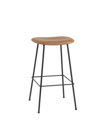 Muuto Fiber Barstol Med Tube Base Læder Polstret Cognac Sort H76 Cm