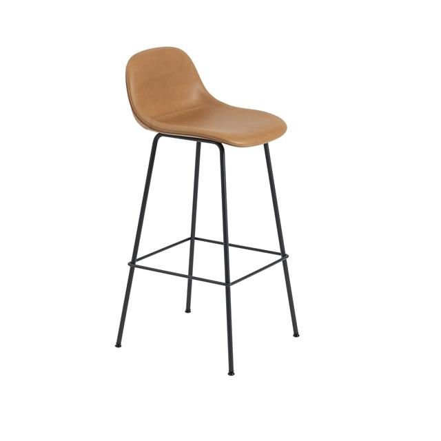 Muuto Fiber Barstol Med Tube Base Og Ryglæn Læder Polstret Cognac Sort H97 Cm