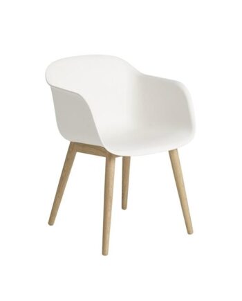 Muuto Fiber Spisebordsstol Med Armlæn Og Træ Base Natural Hvid Eg
