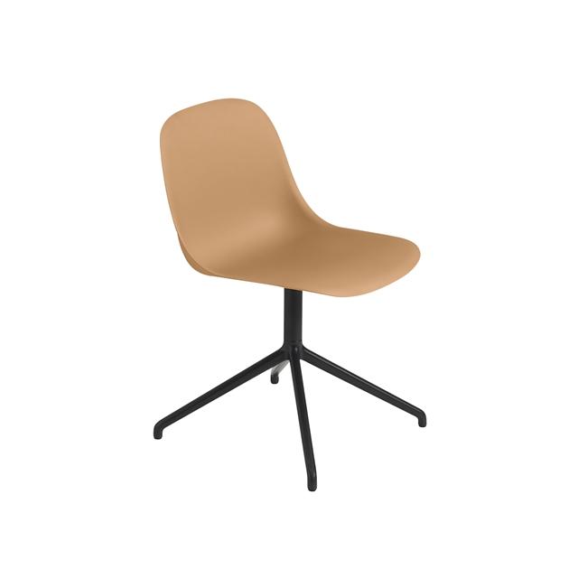 Muuto Fiber Spisebordsstol Med Swivel Base Ochre Sort
