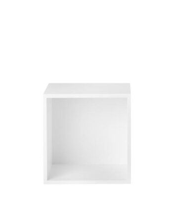 Muuto Stacked Hyldesystem Med Bagplade Medium Hvid