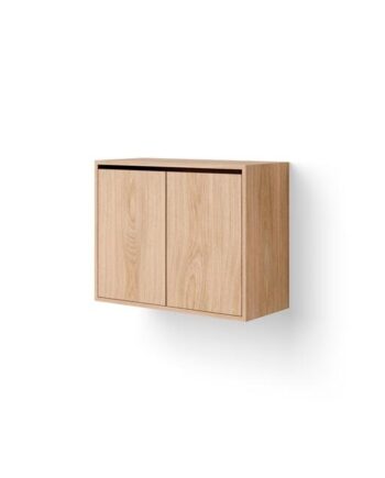 New Works Cabinet Reol Høj Med Døre Eg