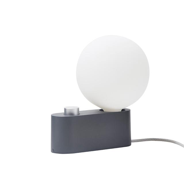 Tala Alumina Bordlampe Sort Med Sphere Iv