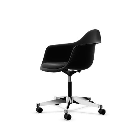 Vitra Eames Plastic Pacc Kontorstol Med Polstret Sæde Og Swivel Sort Dyb Sort