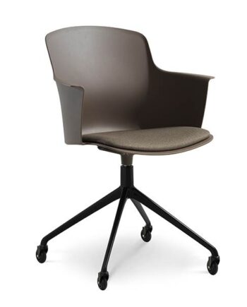 Erling Christensen Møbler Mia Dining Chair   Armlæn   Pude : Erling Christensen Møbler  : Erling Christensen Møbler