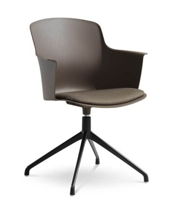 Erling Christensen Møbler Mia Dining Chair   Armlæn   Pude Brun Svirvel Sort : Erling Christensen Møbler  : Erling Christensen Møbler
