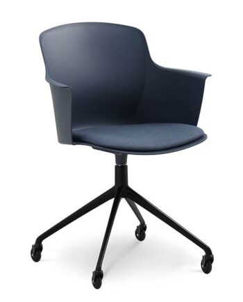 Erling Christensen Møbler Mia Dining Chair   Armlæn   Pude Denim Hjul : Erling Christensen Møbler  : Erling Christensen Møbler