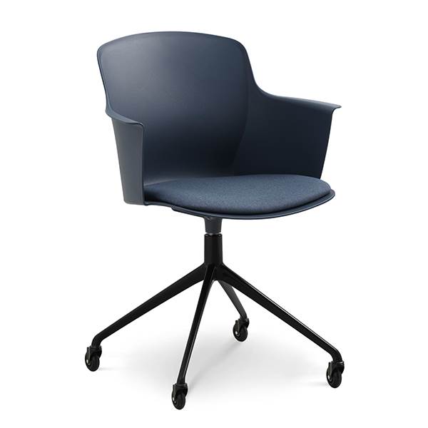Erling Christensen Møbler Mia Dining Chair   Armlæn   Pude Denim Hjul : Erling Christensen Møbler  : Erling Christensen Møbler