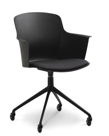 Erling Christensen Møbler Mia Dining Chair   Armlæn   Pude Sort Hjul : Erling Christensen Møbler  : Erling Christensen Møbler