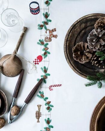 Langkilde   Søn Juledug Med Broderi 140   240 Cm