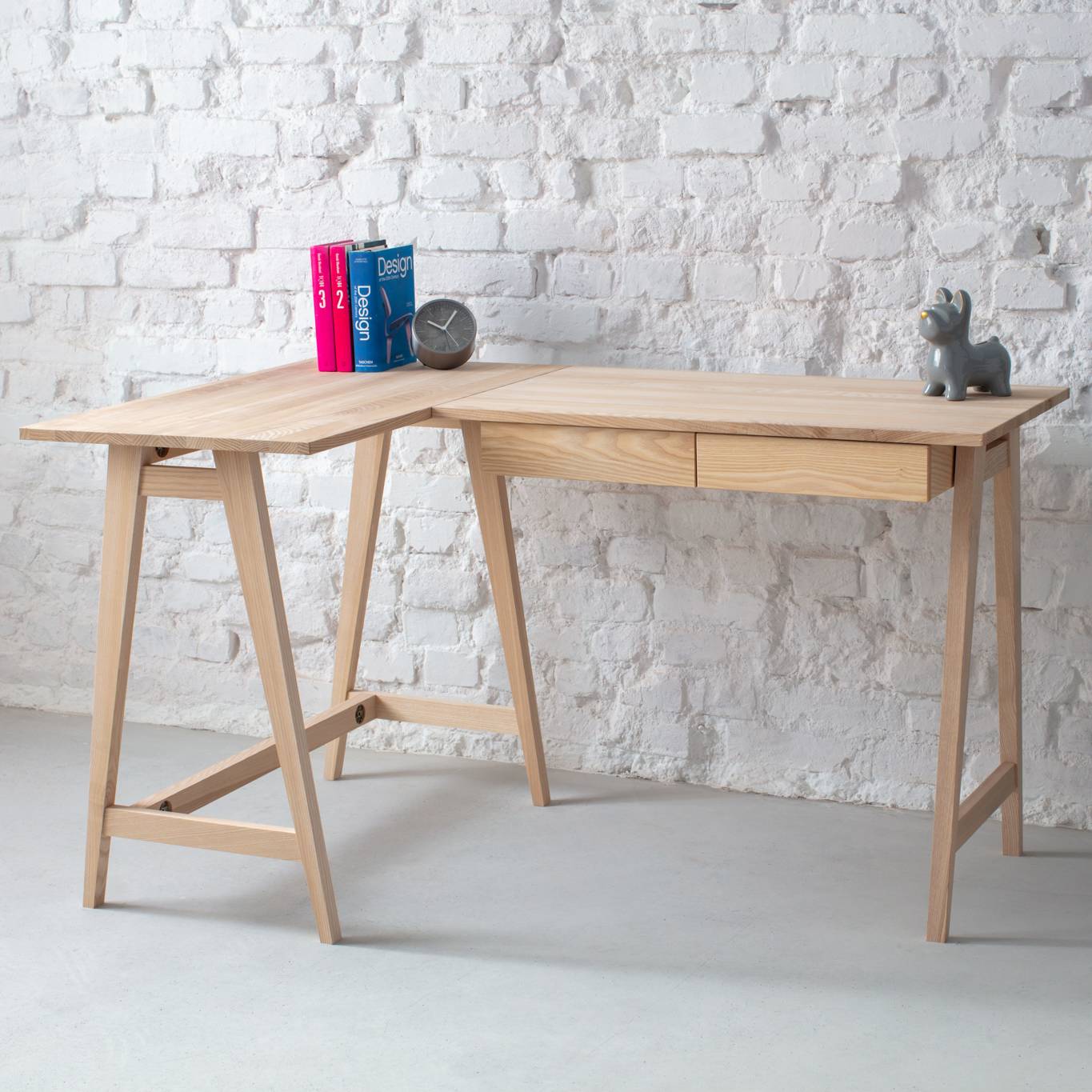 Luka Ask -formet Skrivebord B135cm D85cm Venstrestillet