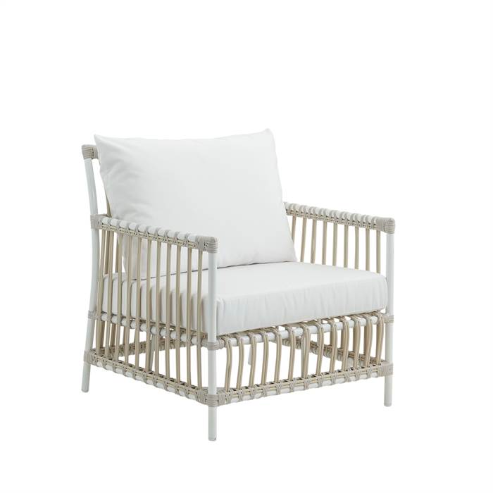 Sika Design Caroline Lænestol Exterior Dove White Inkl  Sæde- Og Ryghynde   B450 White Quick Dry B450-white : Erling Christensen Møbler