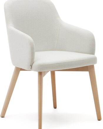 Spisebordsstol Med Armlæn Kave Home Nelida   Beige Chenille Med Massiv Bøgetræ Og Valnøddefinish  Rustik Stil   Komfortabel Og Bæredygtig