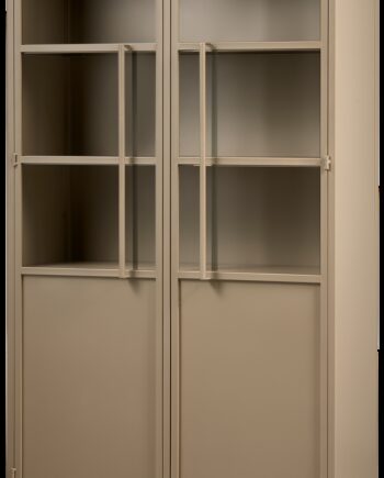 Vitrineskab Woood Exhibit  Grøn Pulverlakeret Jern    Metalhylder  H173   B99   D45 Cm