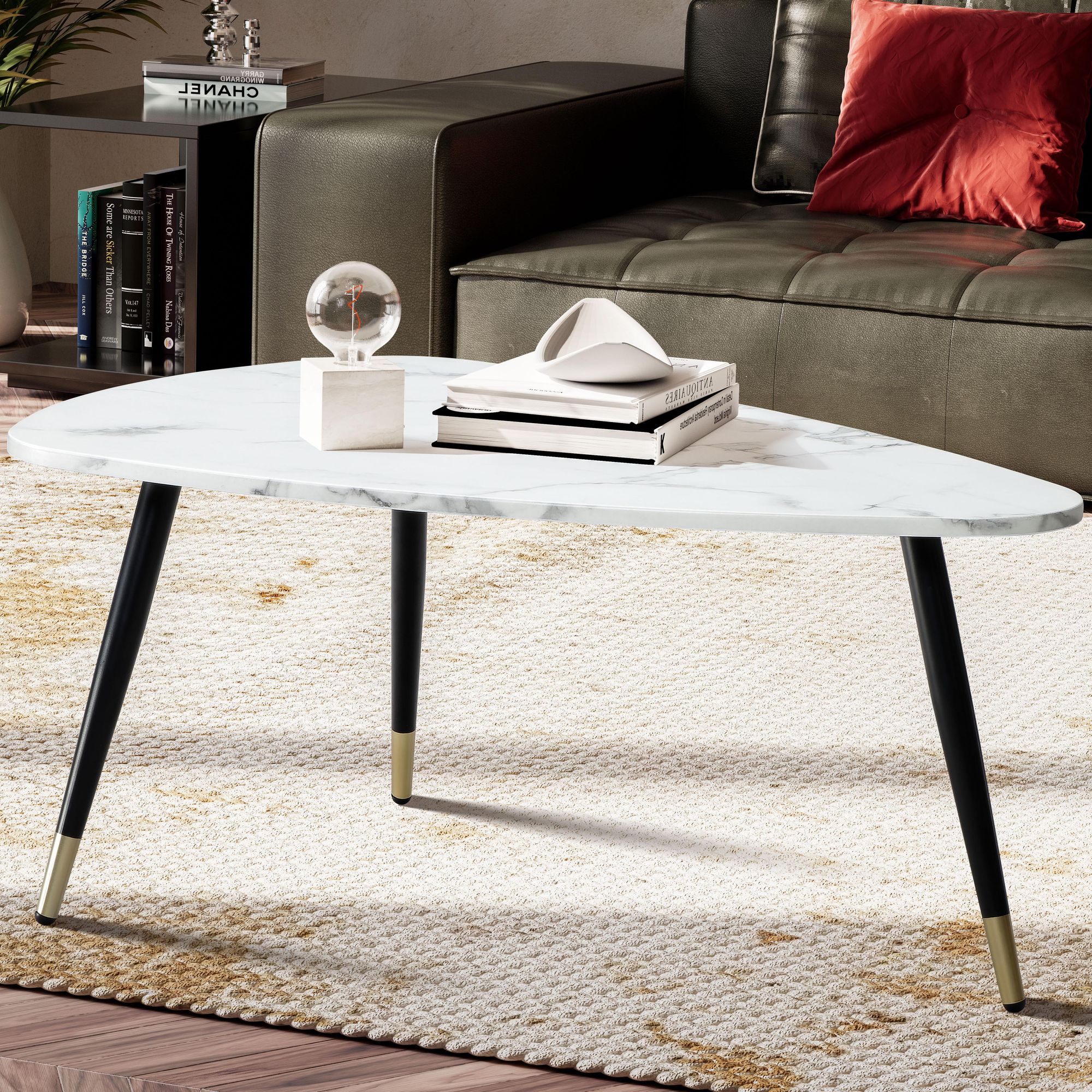 Elegant Trekantet Sofabord   Hvidt Marmorlook Med Slankt Metalstel  90x60x41 Cm