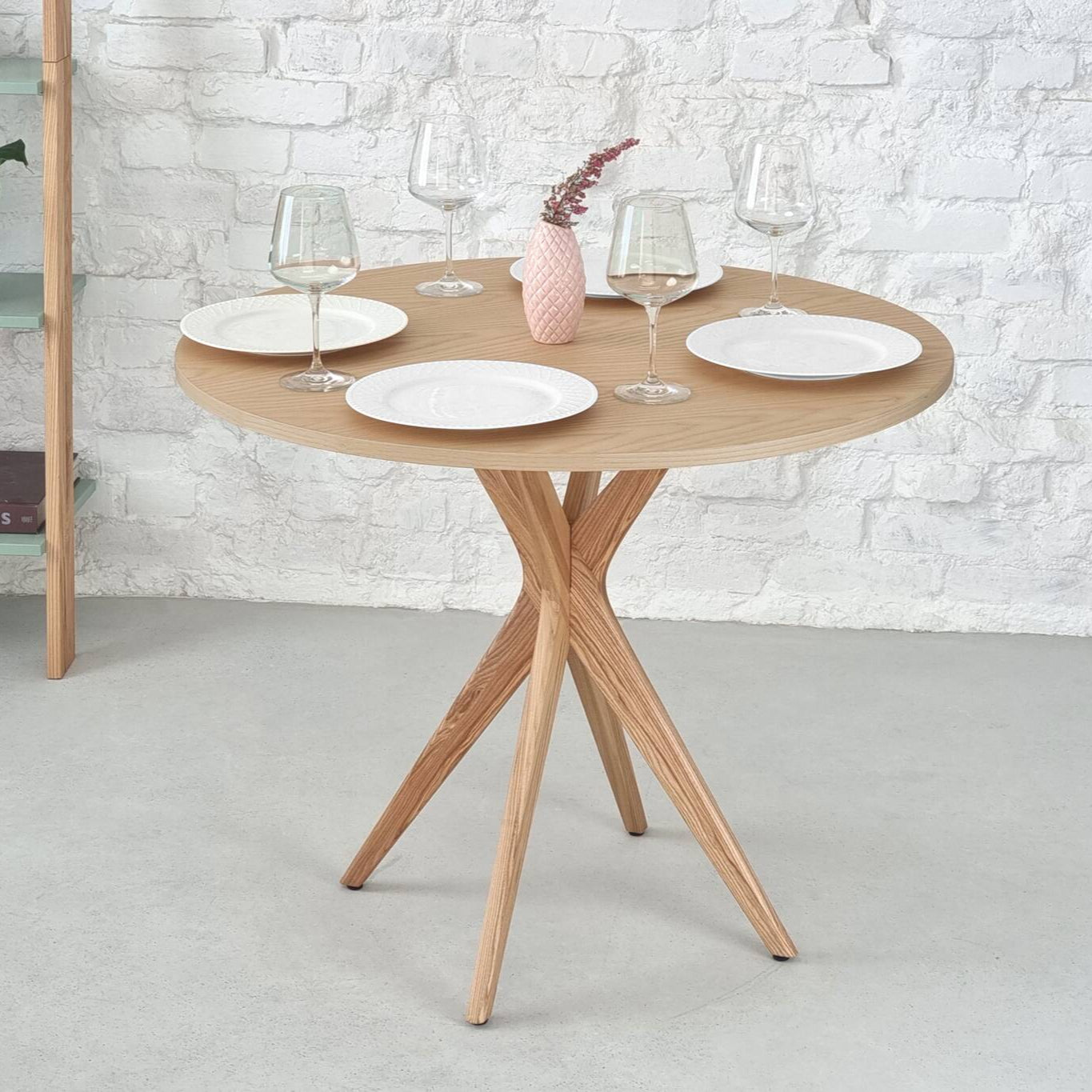 Jubi Lille Rundt Spisebord Diam  70cm Ashwood