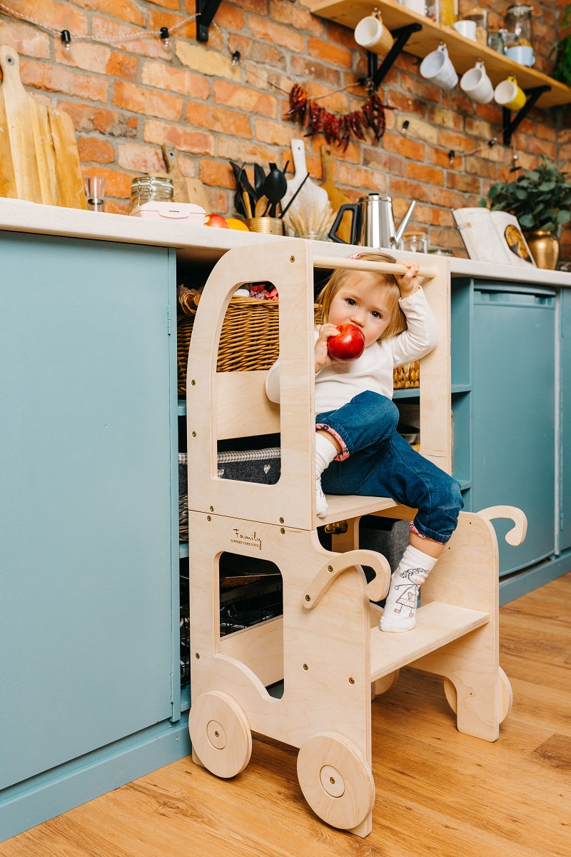 Montessori Køkkentrappe Til Barn  Voksbehandlet  Naturfarvet