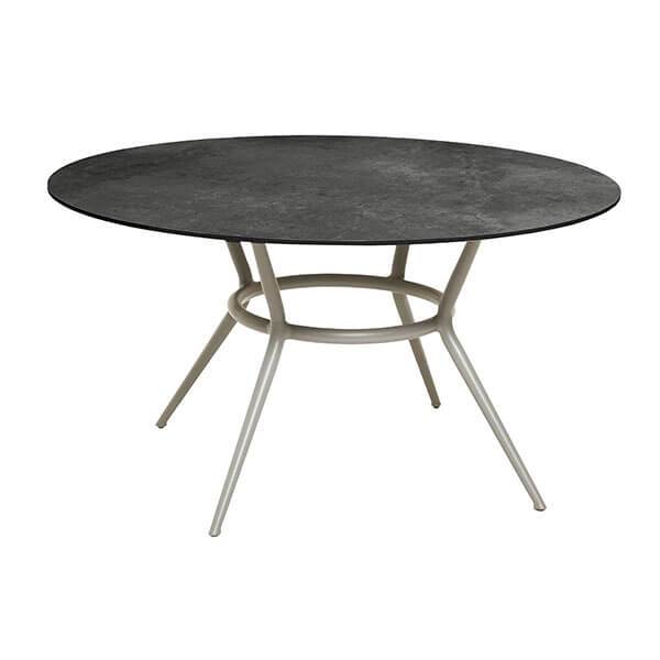 Cane-line Joy Spisebord Rundt ø144 Stel: Taupe Aluminium Bordplade: Mørk Grå Mørk Grå Struktur : Erling Christensen Møbler