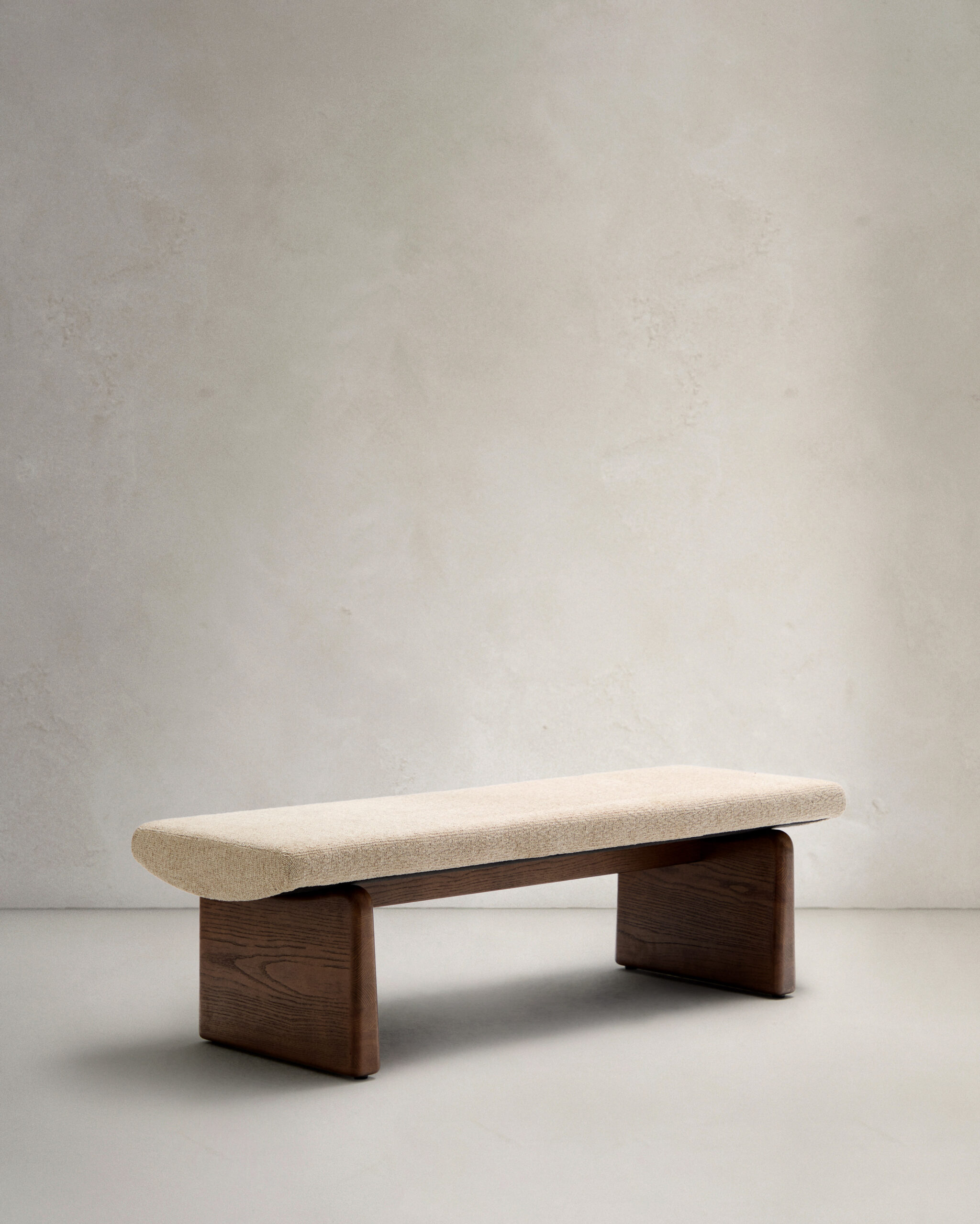 Kave Home Topaz Bænk Rektangulær Beige Chenille Og Valnøddefinish Asketræ 150x51