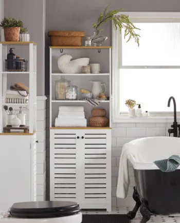 Rummeligt Badeværelsesskab  Skandi-look  B60   D30   H160 Cm  Hvid