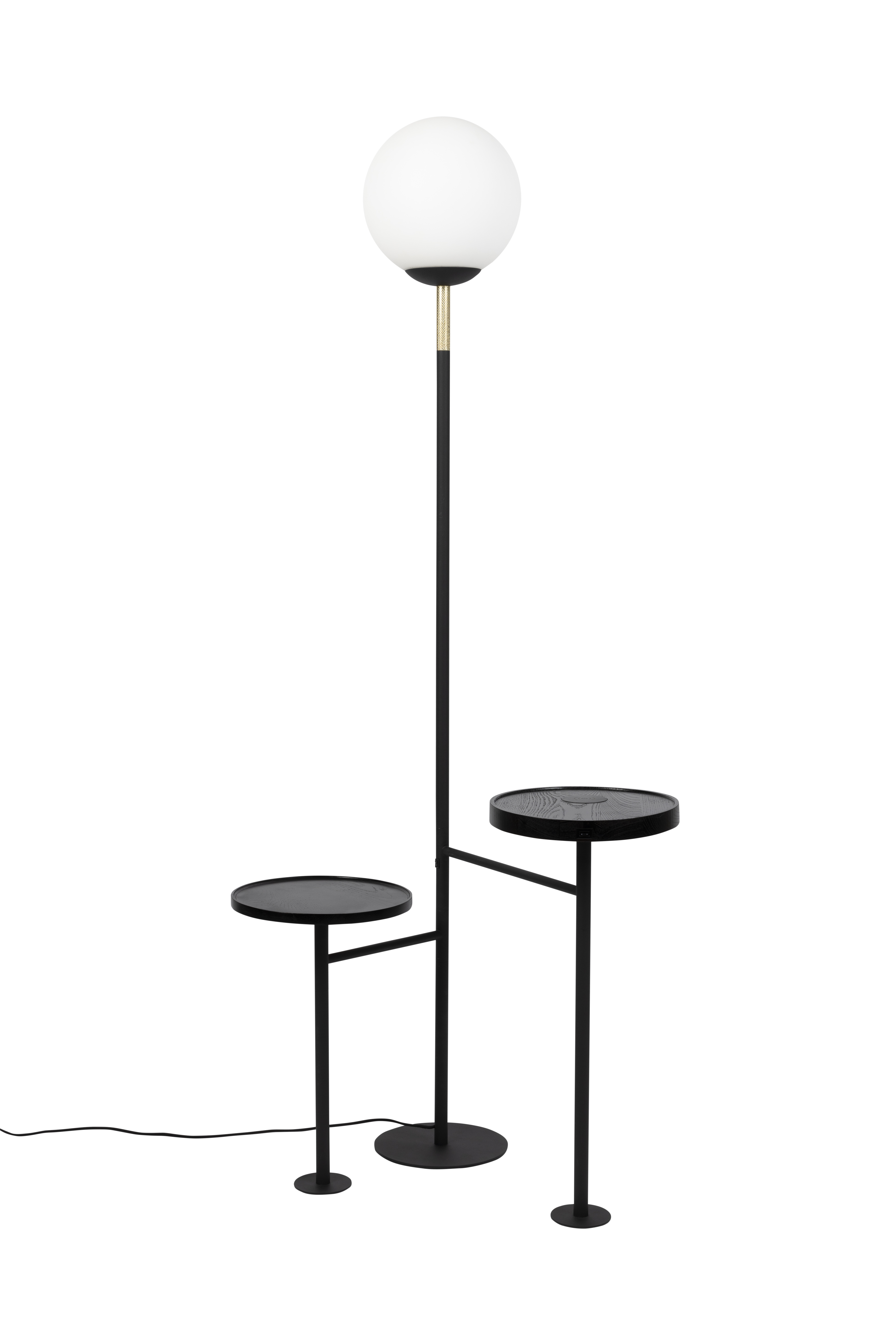 Zuiver Orion Charge Gulvlampe       Borde  Trådløs Ladestation  Usb-port  Opal Glas Og Sort Jern
